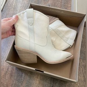 Brand new never worn dolce vita shoes